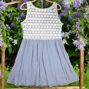 Blue Rain Women’s Mini Sleeveless Dress Blue and White Crocheted Lace Bodice L